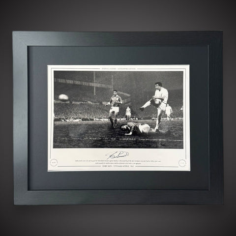 FRAMED Bobby Smith - TOTTENHAM HOTSPUR 1962 Signed Photo £450