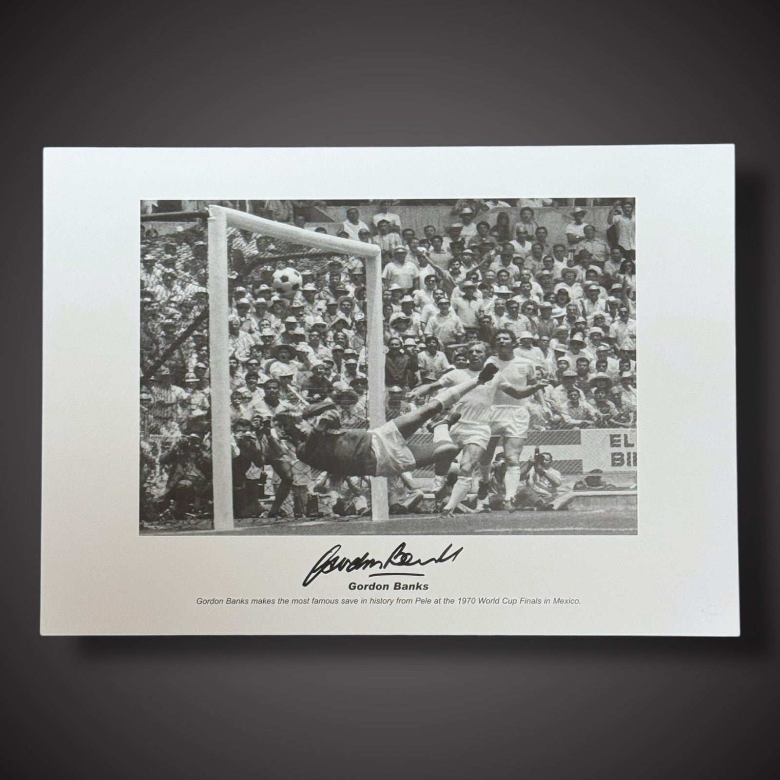 Framed Gordon Banks Signed Photo- Famous Save £44.991