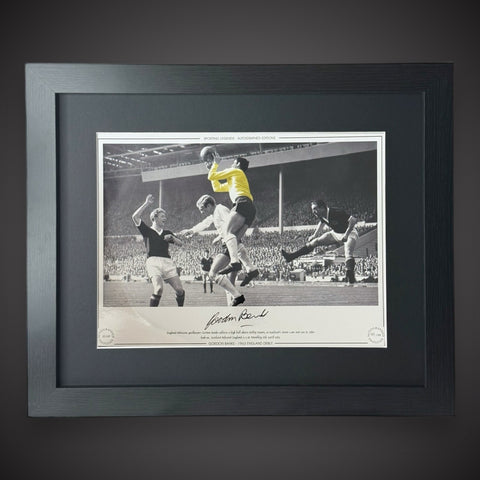FRAMED Gordon Banks Of England Lovely Signed Action Shot With  COA £49 16X120