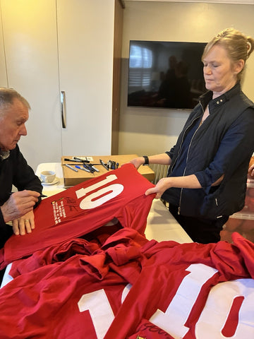 Sir Geoff Hurst ENGLAND 1966 World Cup Winners Hand Signed Shirt £499 COA offers5