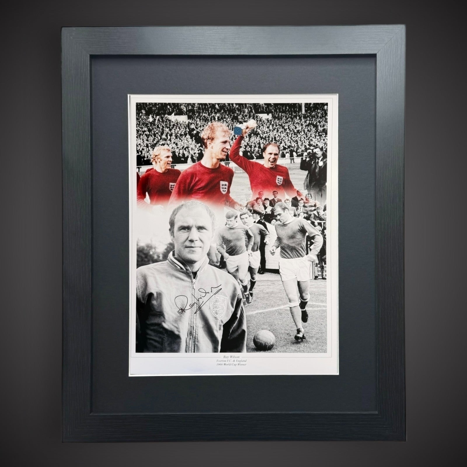 Framed Ray Wilson 1966 World Cup Winner Signed Photo £44.99 16X200