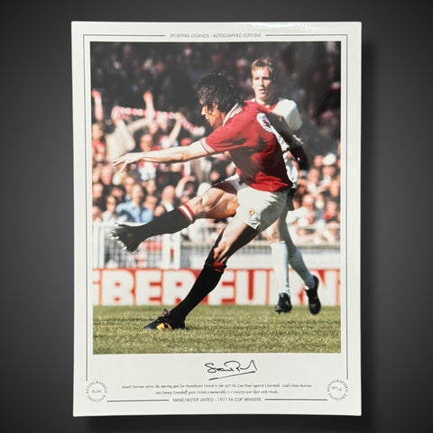 FRAMED Stuart Pearson Manchester United 1977 FA Cup Winners Photo £451