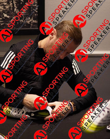 Duncan Ferguson Hand Signed Football Boot With COA  In A Acrylic Case £1792