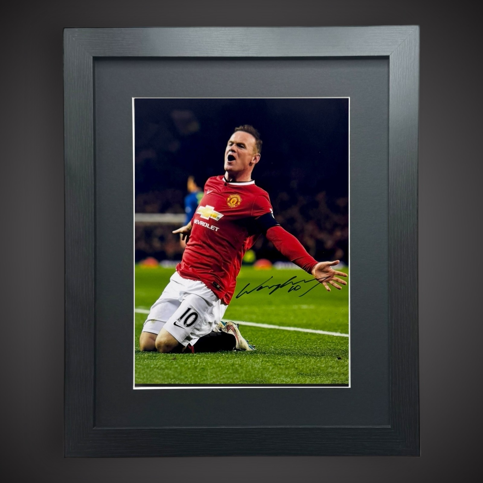 Framed Wayne Rooney Manchester United Hand Signed Photograph £69.990