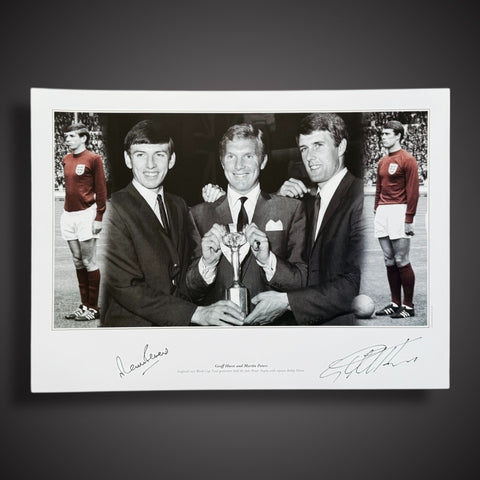 Framed Geoff Hurst And Martin Peters Dual Signed England 1966 £44.99 16X201