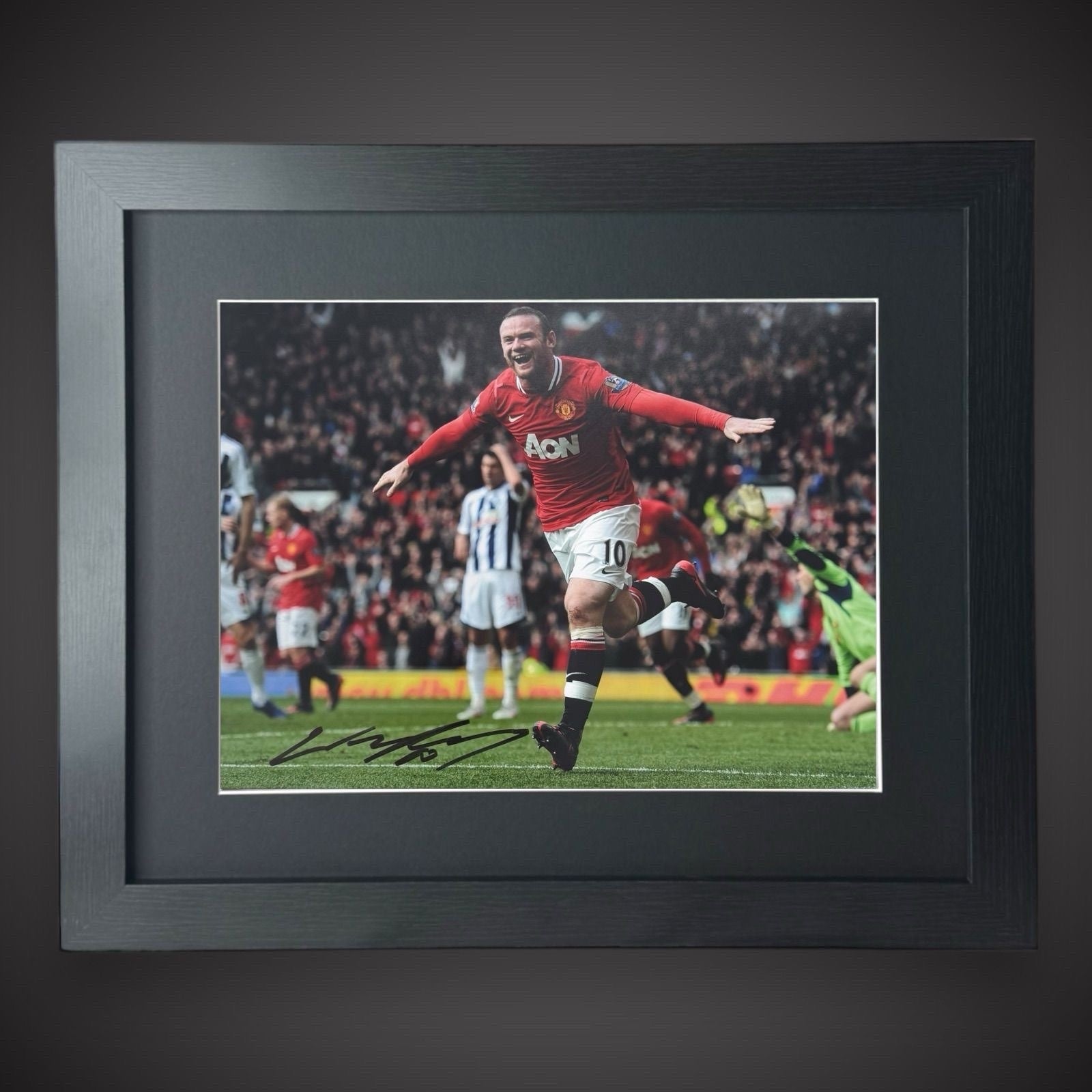Signed And Framed  - Wayne Rooney Manchester United Photo With COA £790