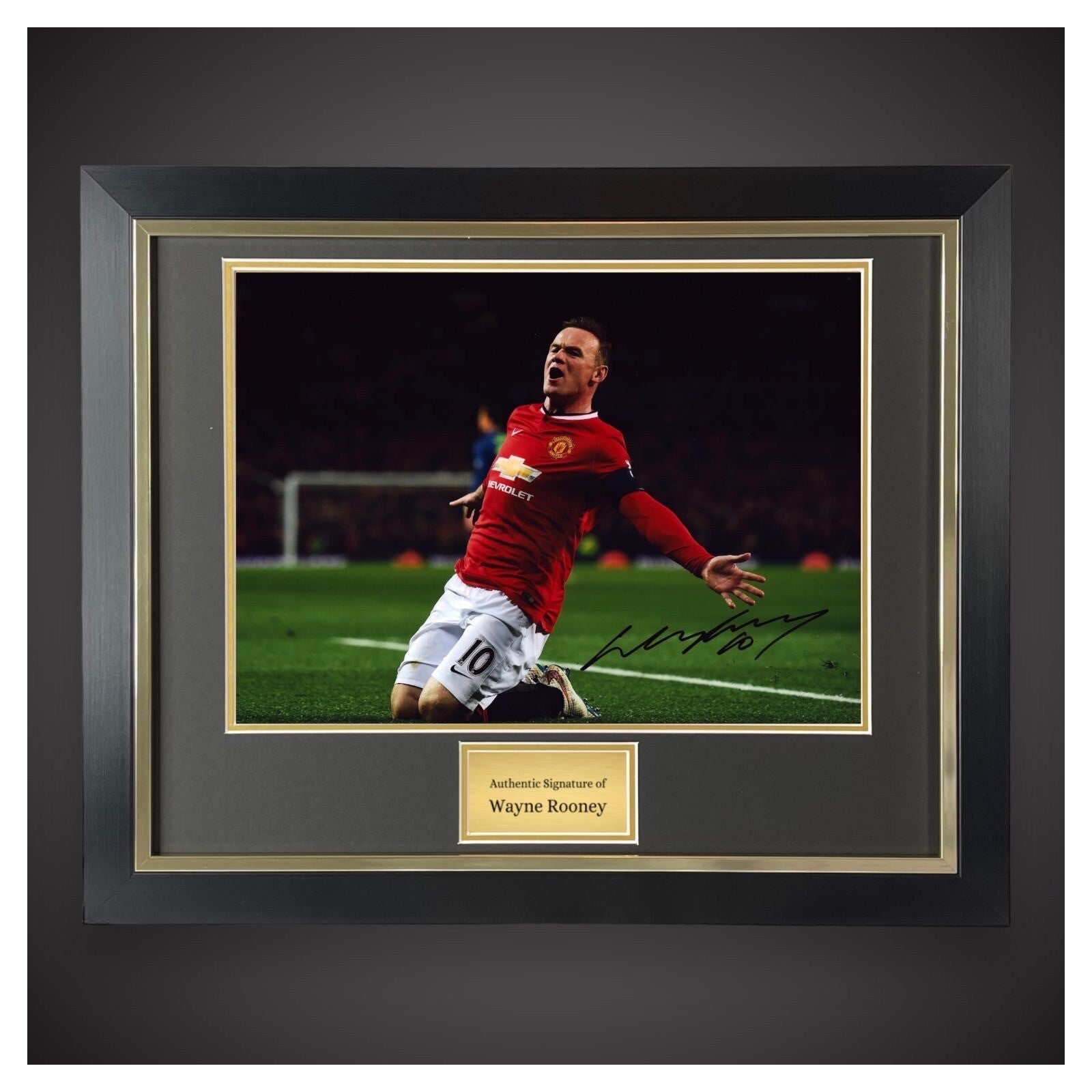 Manchester United Hand Signed Wayne Rooney Framed Photograph £104.990