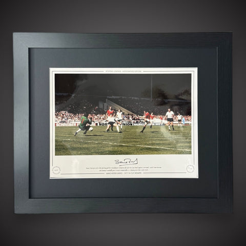 FRAMED Stuart Pearson Manchester United 1977 FA Cup Winners Photo £450