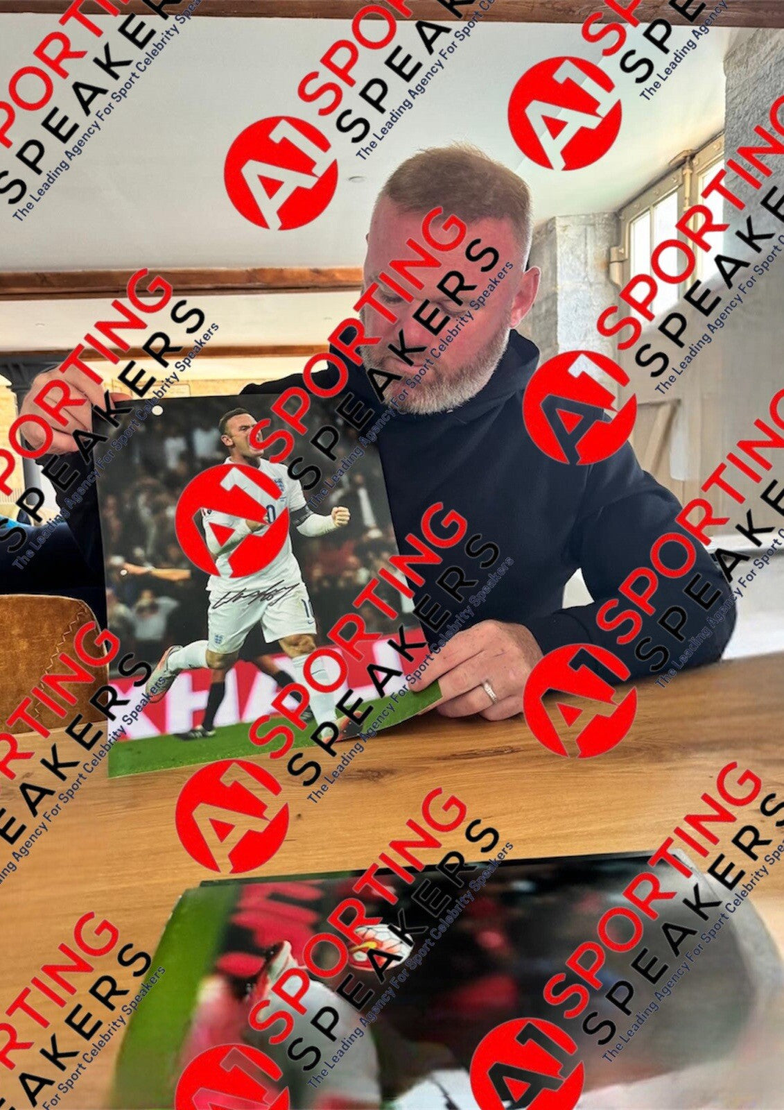 Wayne Rooney ENGLAND Hand Signed 16x12 Photograph With COA £39.991