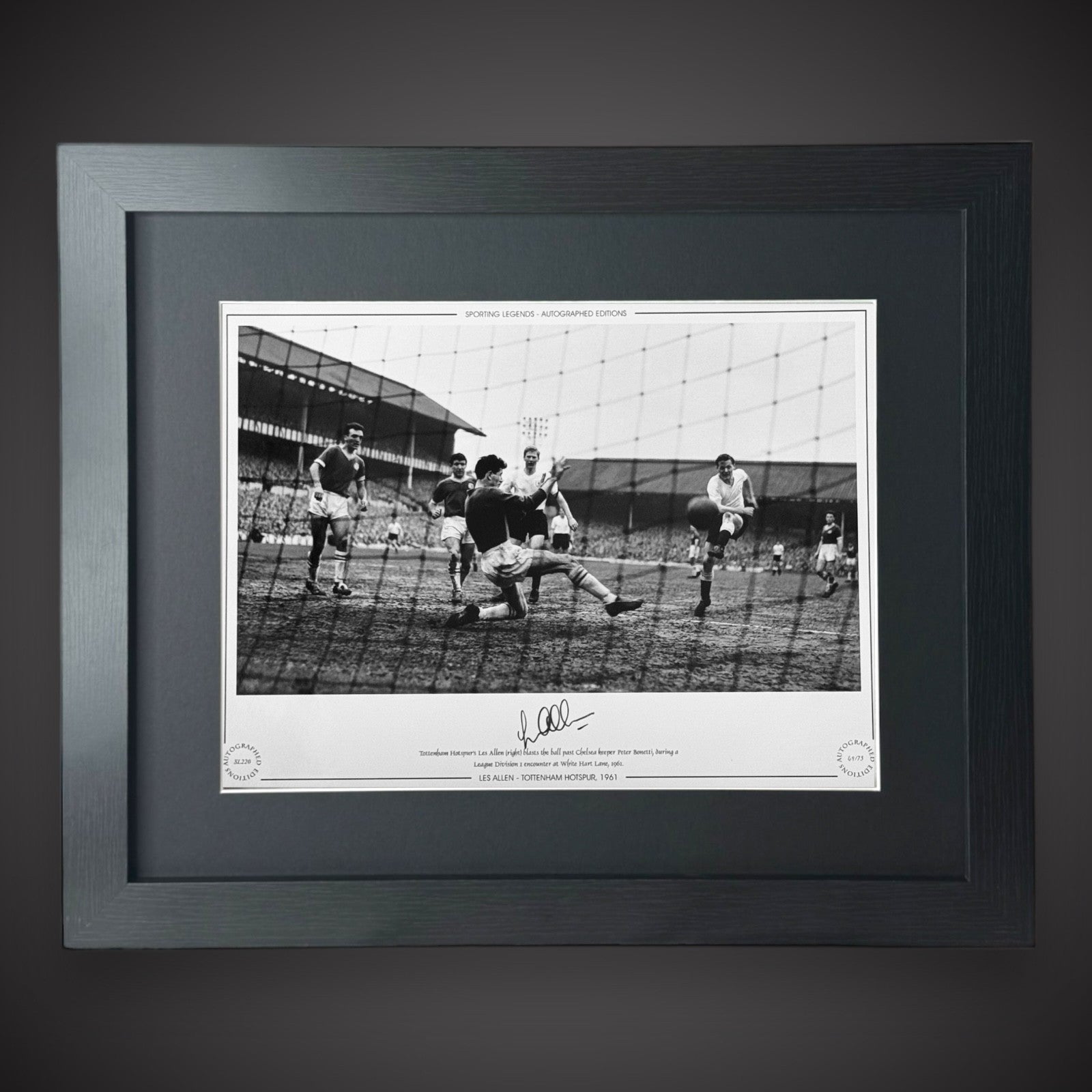 Framed Tottenham Hotspur 1961- Les Allen Signed Photo0