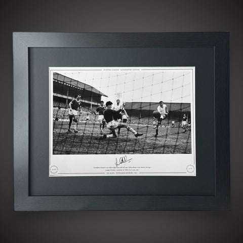 Framed Tottenham Hotspur 1961- Les Allen Signed Photo0