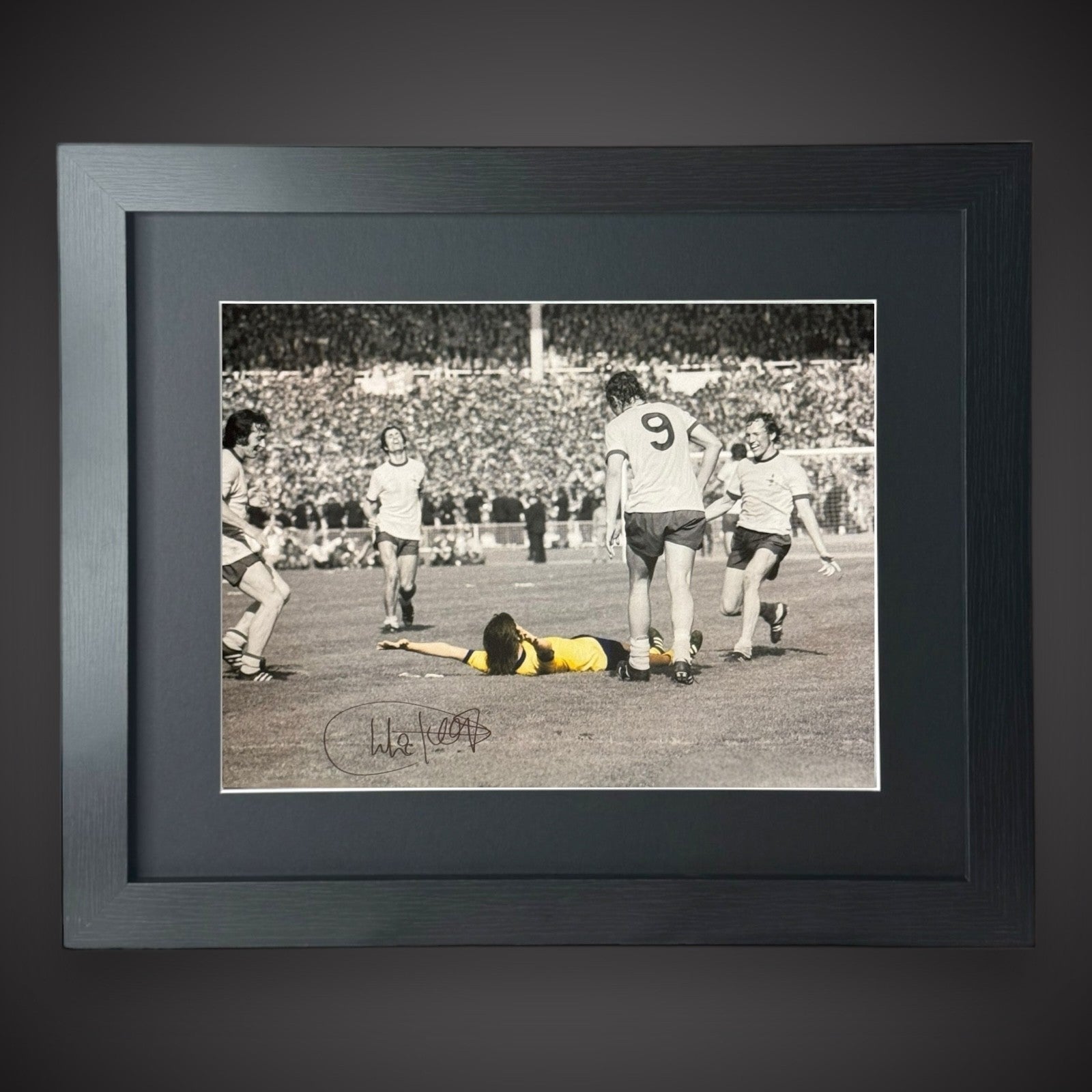 Framed Charlie George "ARSENAL 1971 - THE WINNER" Signed Photo0