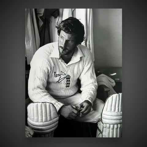 Cricket Legend- Ian Botham Hand Signed Cricket Photograph With COA £49 12X160