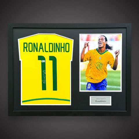 Ronaldinho Hand Signed Brazil Football Shirt Framed With  A Photo Beckett £5990