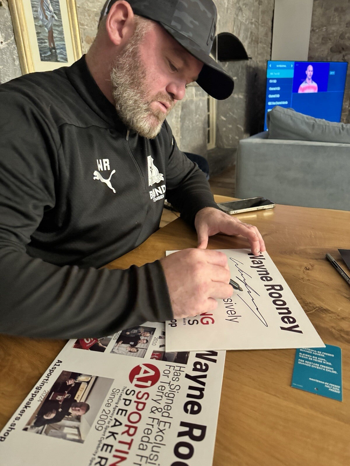 Manchester United Wayne Rooney Hand Signed 16x12 Size Photograph With COA £39.9910