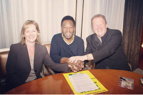 Pele Signed Brazil Famous Photo Swapping With Bobby Moore COA Superb £2994