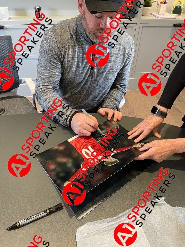 Manchester United Hand Signed Wayne Rooney Framed Photograph £104.994