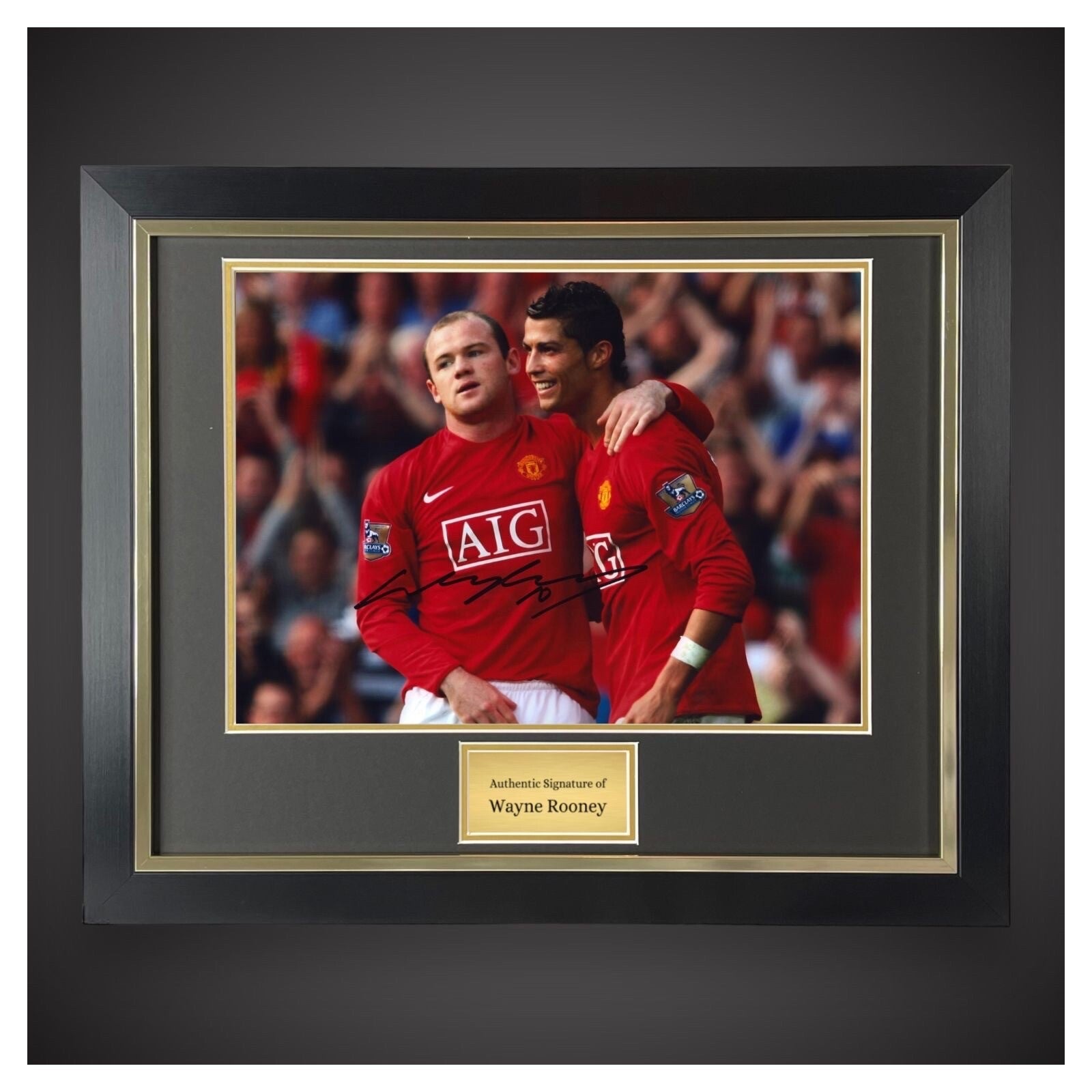 Framed Manchester United Hand Signed Wayne Rooney Photograph £104.990