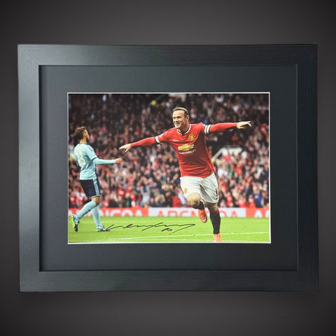 Framed Wayne Rooney Manchester United Hand Signed Photograph £69.99 16X200