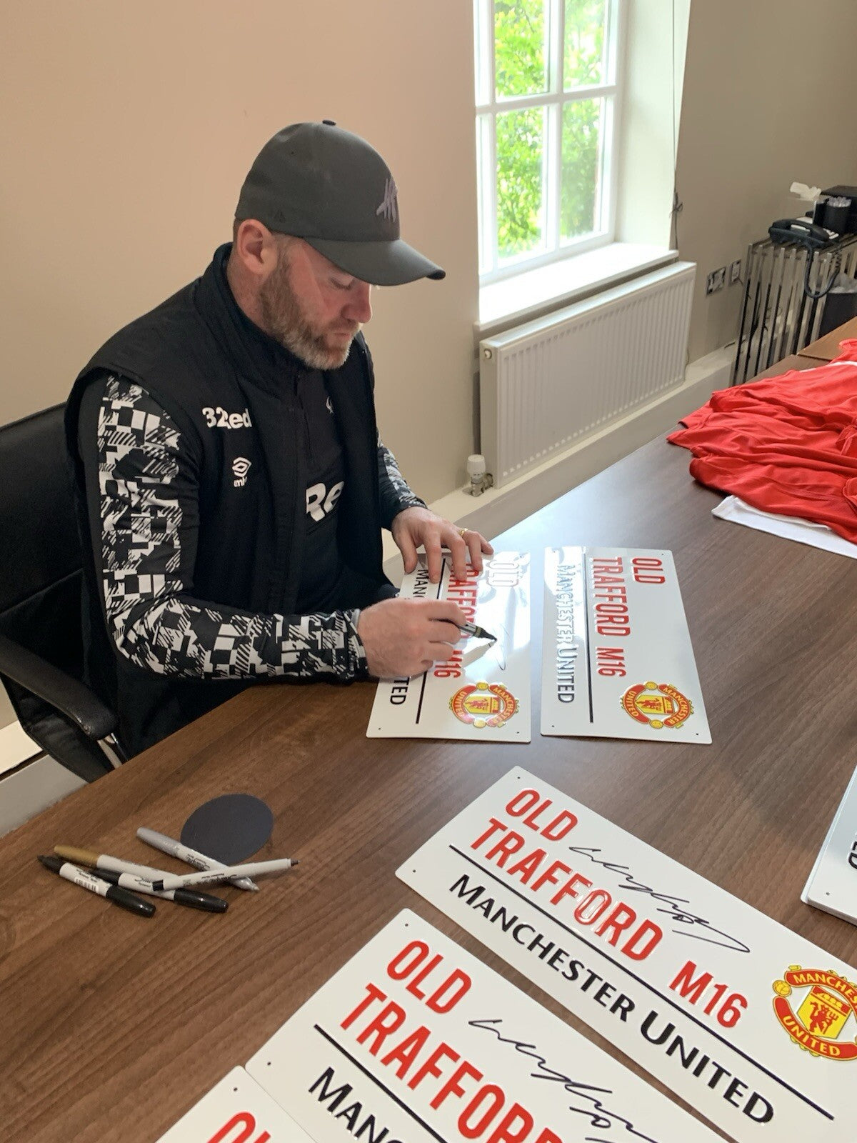 Wayne Rooney Manchester United Panoramic Hand Signed Shirt Frame £224 With COA 18