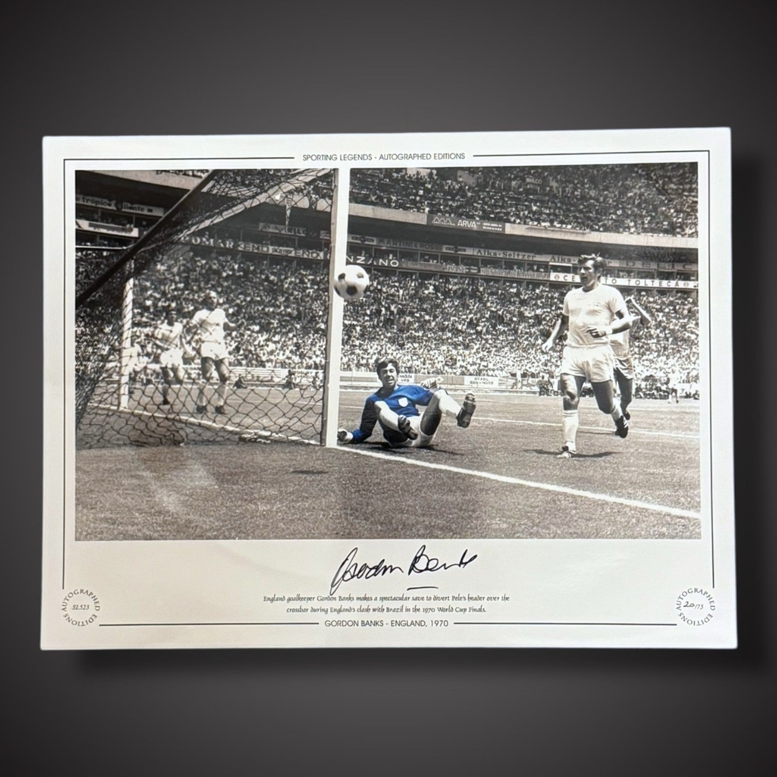 Framed Gordon Banks Hand Signed Photo England 1970 £44.991