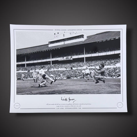 Tottenham Hotspur Cliff Jones Hand Signed Photo With COA £29.990