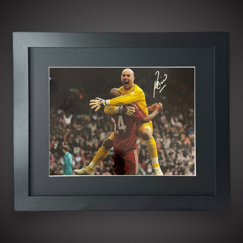 FRAMED Pepe Reina-Liverpool Superb Picture & Signature £79.99 With COA 16X120
