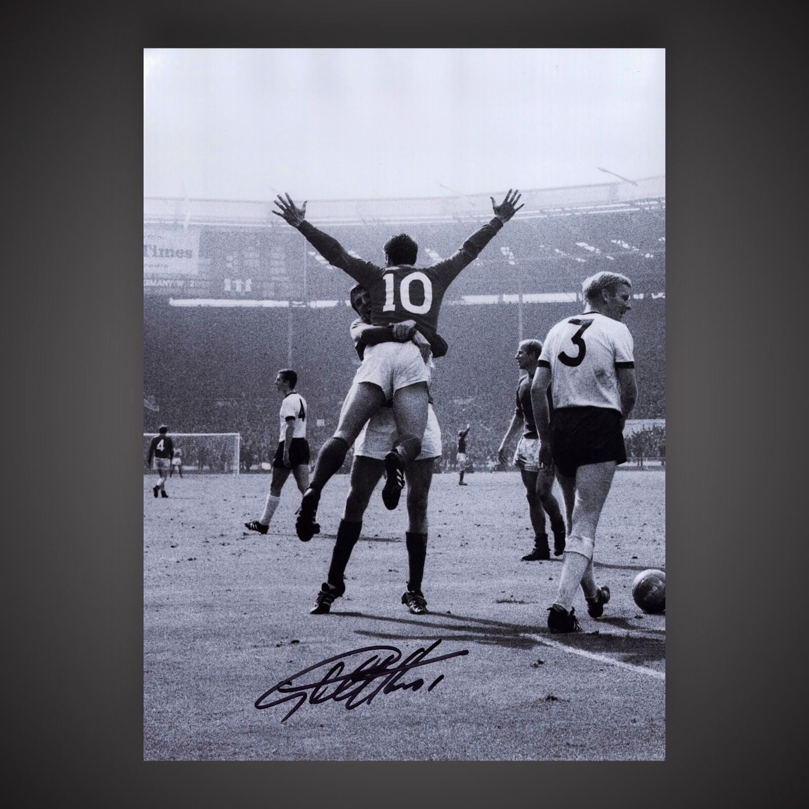 Sir Geoff Hurst TRADE DEAL 3 16x12 Signed Photos Direct From His Agent £49.993