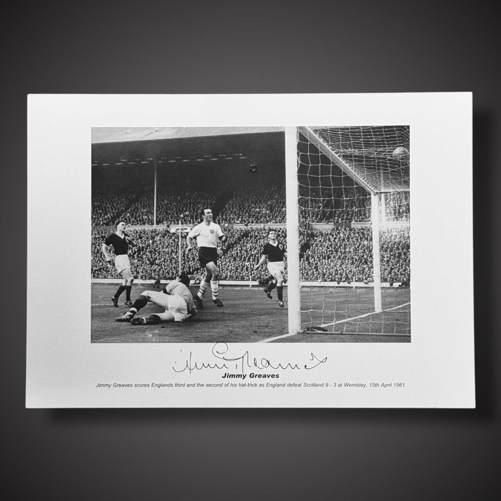 FRAMED Jimmy Greaves 1961 Signed Photo £49 ENGLAND HATTRICK V SCOTLAND COA 16X121