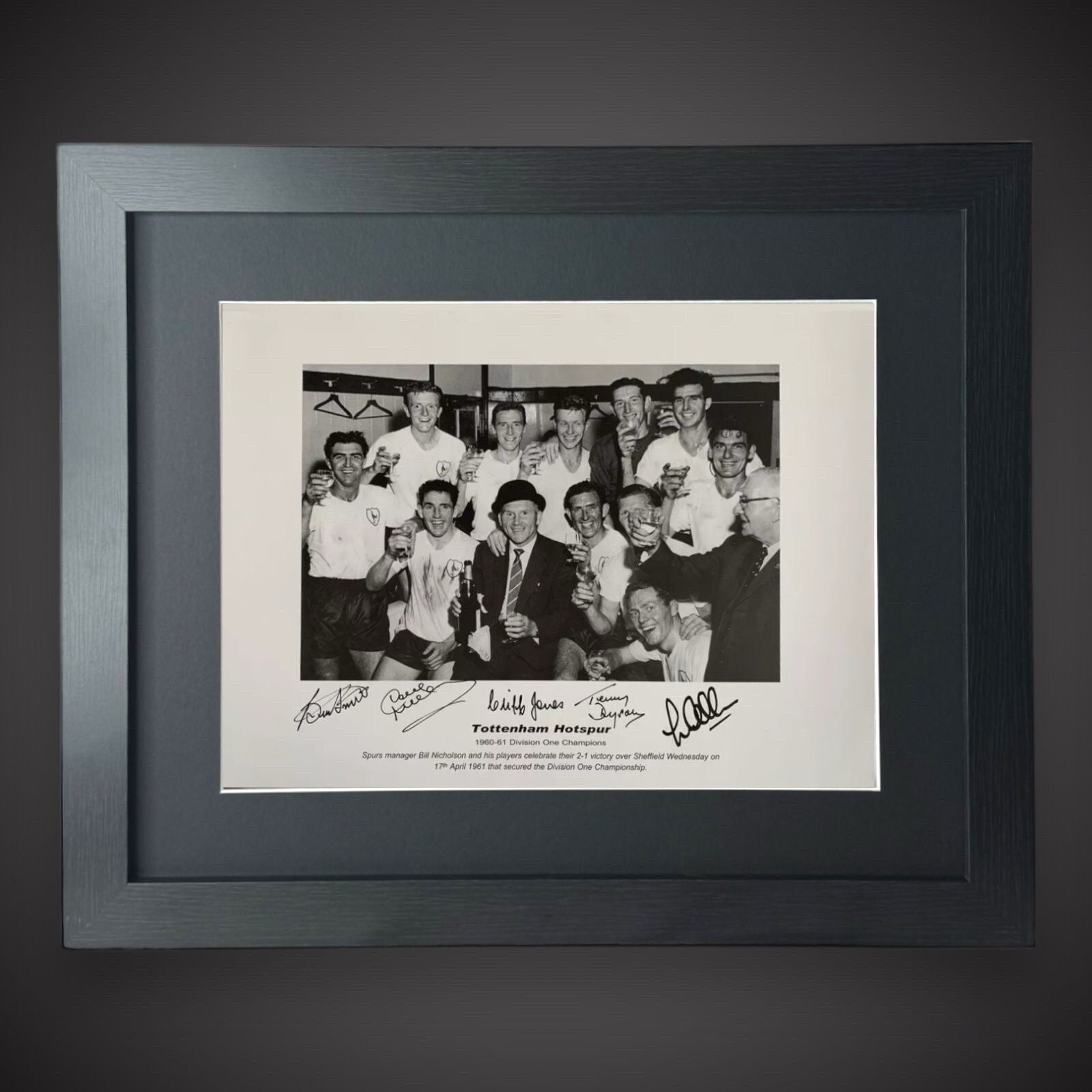 Framed Multi Hand Signed Tottenham Hotspurs Photo By 5 £69.990