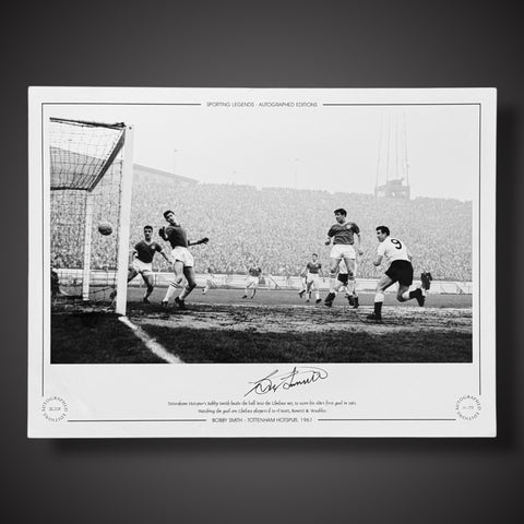 Frame Bobby Smith - TOTTENHAM HOTSPUR Signed Photo £44.991