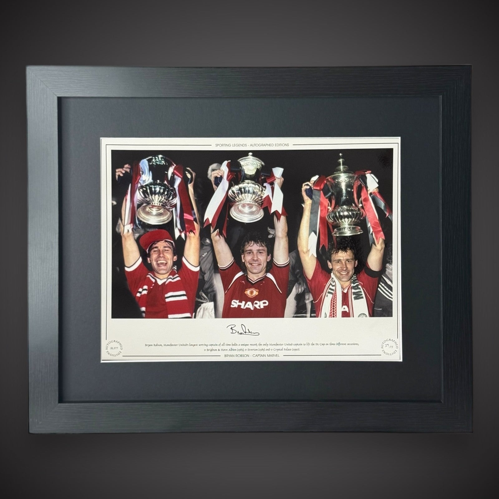 Framed Bryan Robson- Manchester United Signed Photo £44.99 16X200