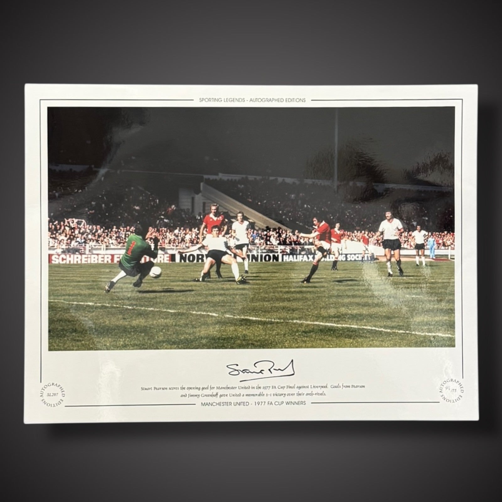 Stuart Pearson Manchester United 1977 FA Cup Winners Photo £250
