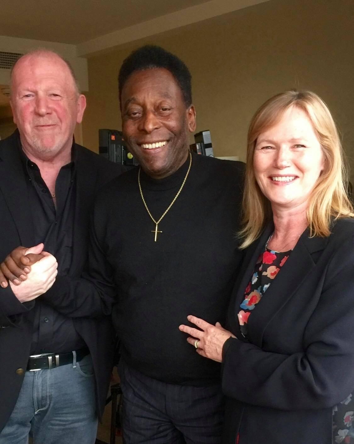 Framed Edson Pele Signed Shirt Brazil Shirt  With COA Signed 20 Years Ago £8991