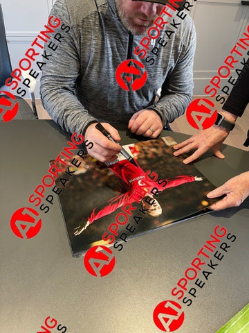 Framed Wayne Rooney Hand Signed Manchester United Photograph £69.99 16X208