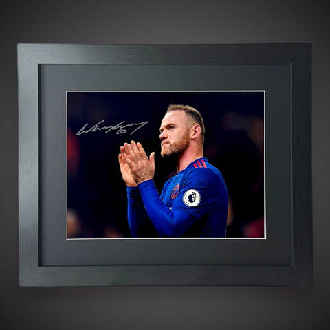 Framed Manchester United Wayne Rooney Photo Hand Signed £69.990