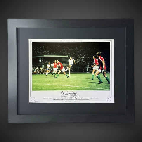 Framed Trevor Brooking England 1981  Signed Picture £59.99 16X200