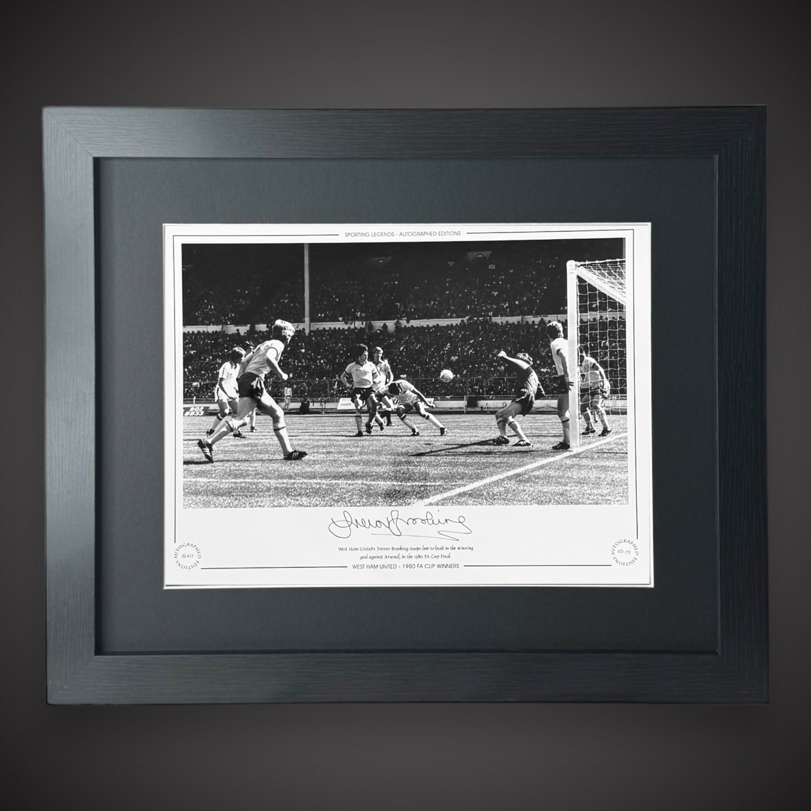 FRAMED Trevor Brooking West Ham 1980 FA Cup Winners Signed Picture £69.990