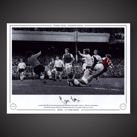 Eddie Kelly Hand Signed Arsenal Photograph £25 12X160