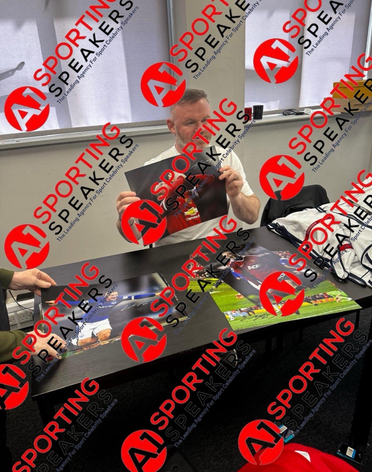 Framed Wayne Rooney Manchester United Hand Signed Photo With COA £796