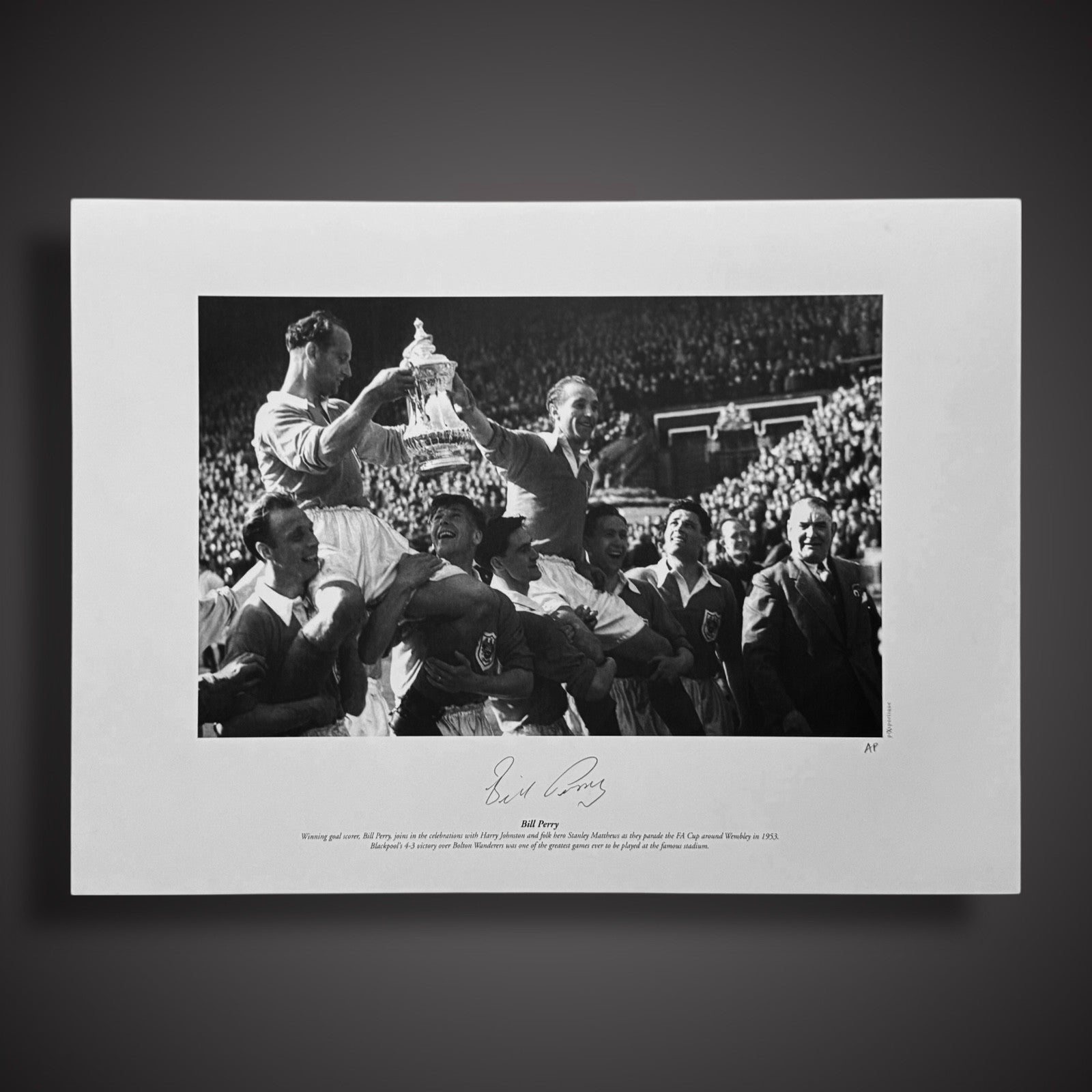 Bill Perry FA Cup Hand Signed Photo Blackpool 1953  £25 12X160