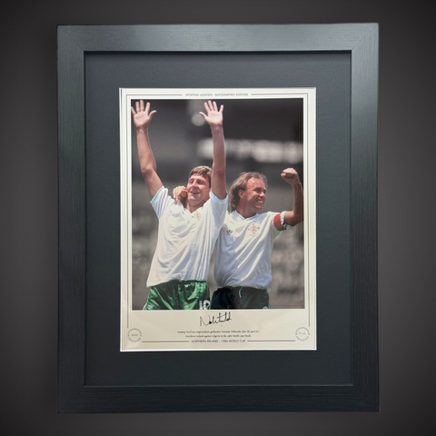 Framed Norman Whiteside Signed Northern Ireland Photo: 1986 World Cup £44.990