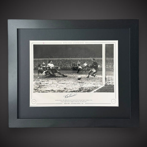 FRAMED Bobby Smith - TOTTENHAM HOTSPUR 1960 Signed Photo £450
