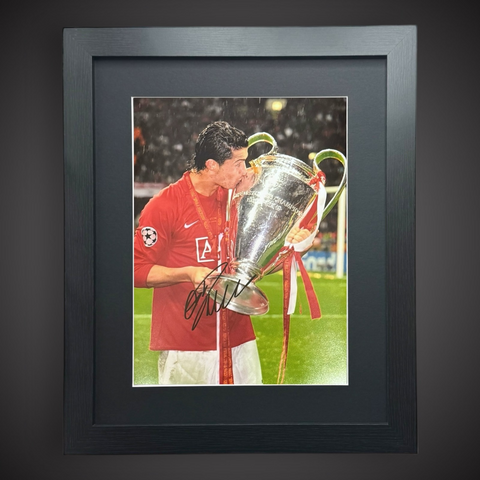 Framed Cristiano Ronaldo Manchester United Hand Signed Photo With COA £349.990