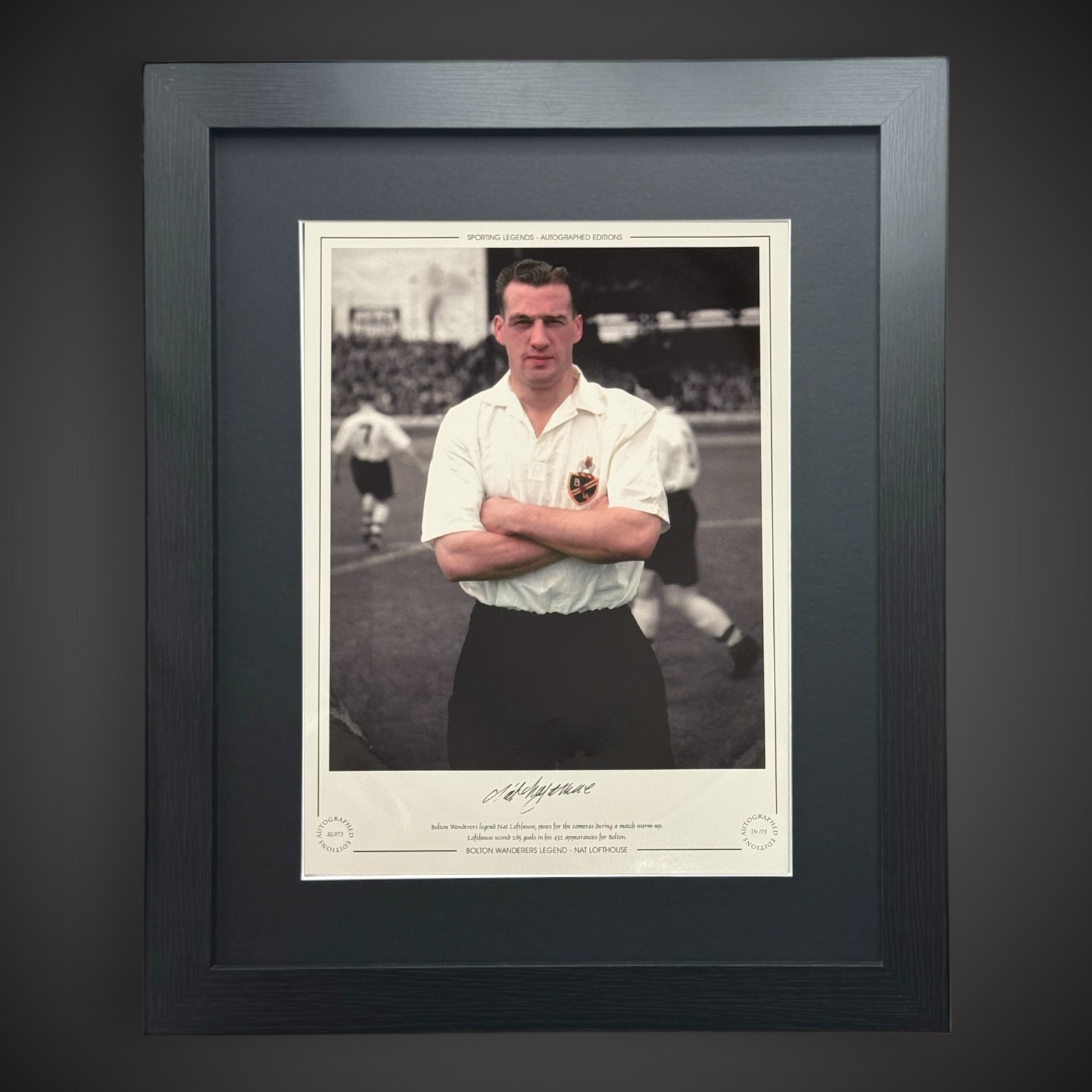 Framed BOLTON WANDERERS LEGEND - NAT LOFTHOUSE SIGNED  PHOTO £39.99 16X200