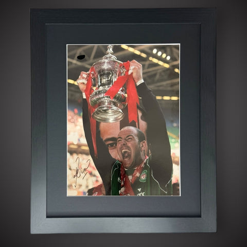 FRAMEPepe Reina-Liverpool Winning FA Cup Superb Picture & Signature £79.99 16X120