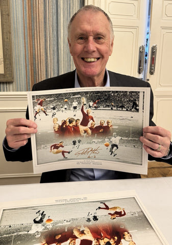 FramedSir Geoff Hurst Signed In Gold Inscribed  4-2 1966 Photo With  COA £801