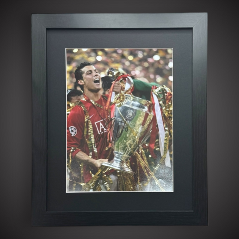 Framed Cristiano Ronaldo Manchester United Hand Signed Photo With COA £349.990