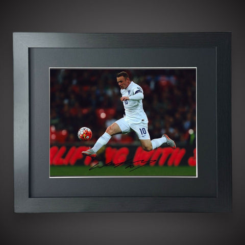 Framed Wayne Rooney ENGLAND Hand Signed  Photograph With COA £69.990