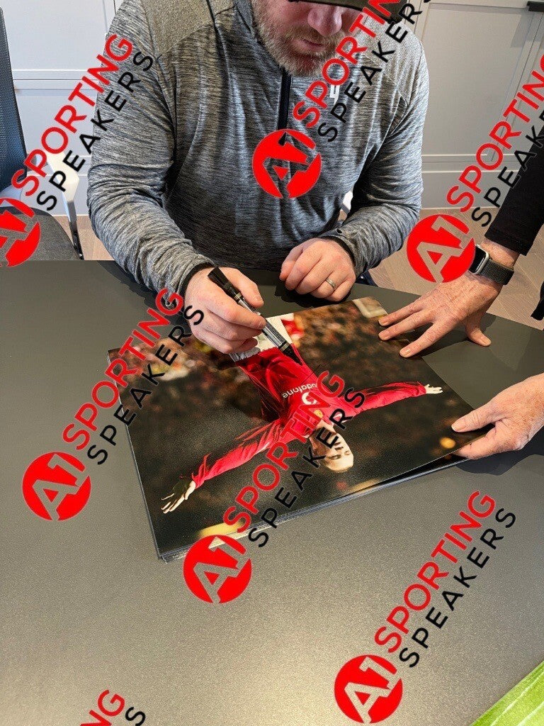 Wayne Rooney Hand Signed Manchester United 16x12 Size Photograph  Inc COA £39.997